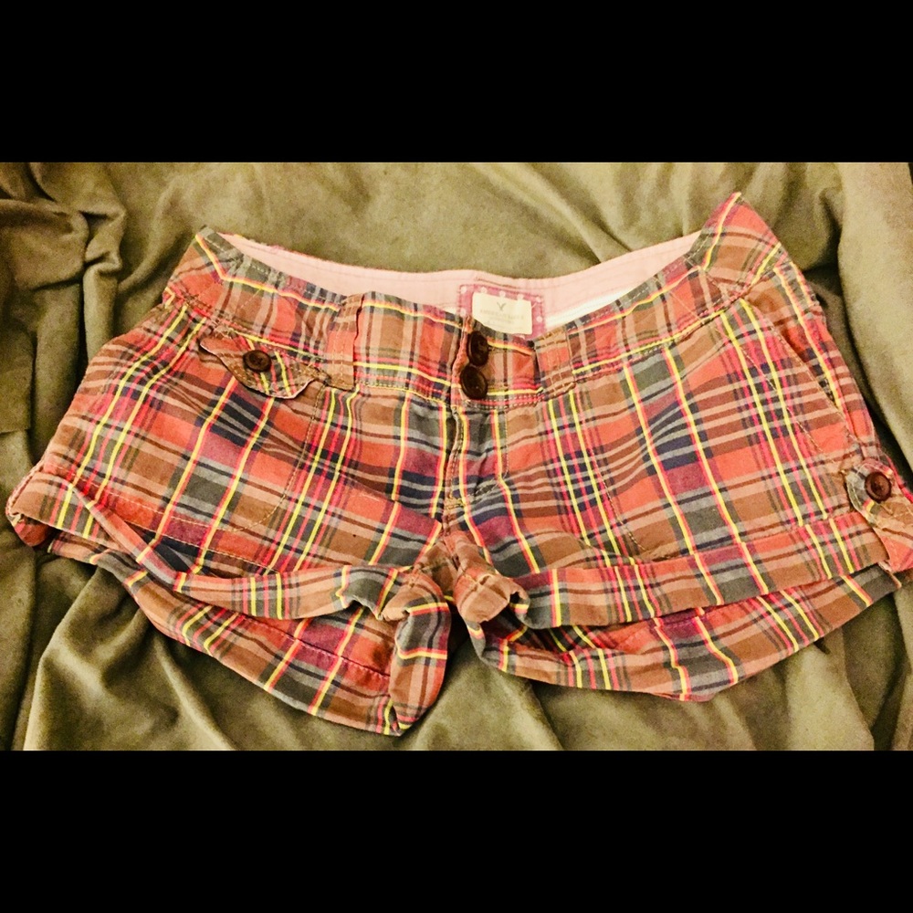 American Eagle short shorts plaid